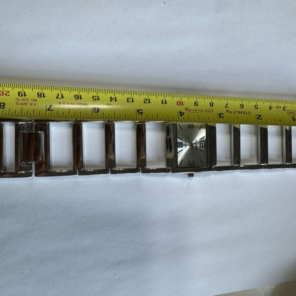 Women Unlisted watch - Picture 7 of 8